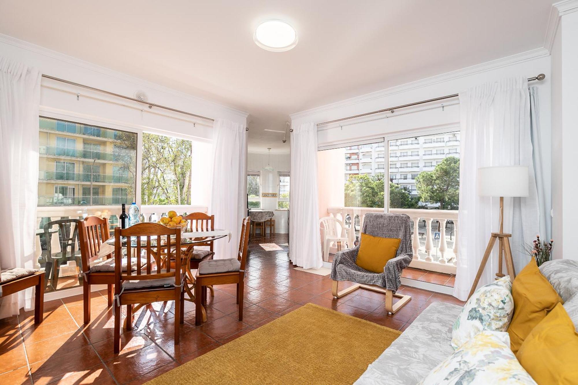 Parque Dos Reis 2 Apartment *